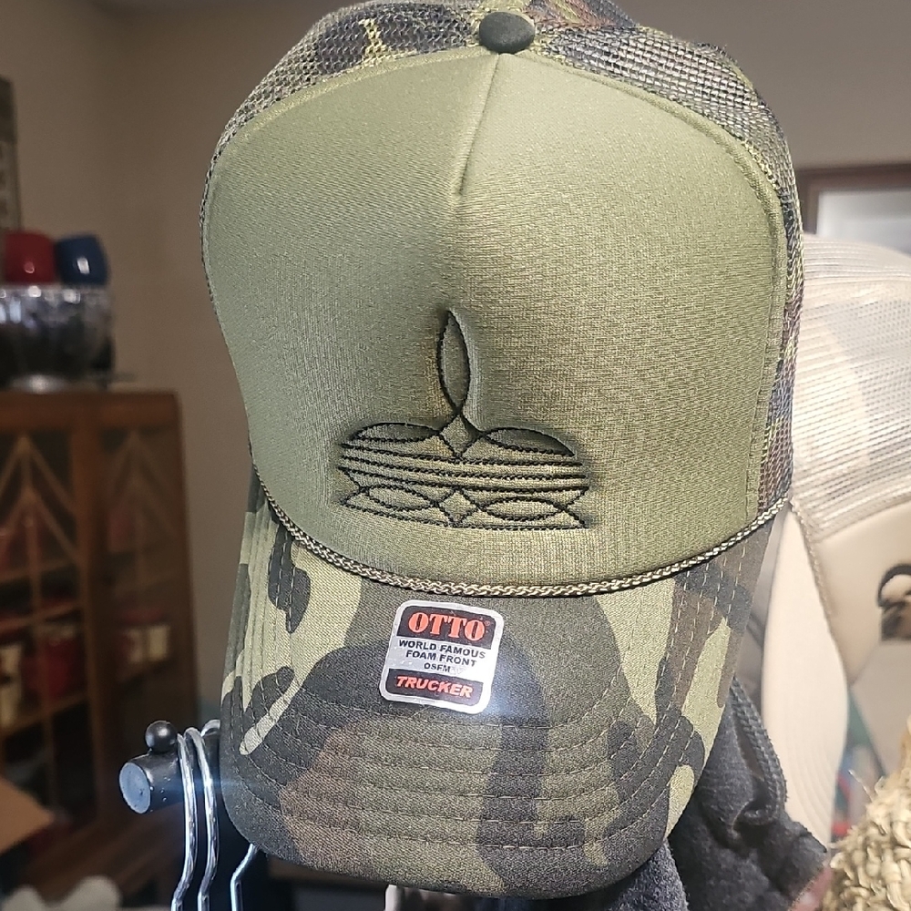 OTTO Green Camouflage Trucker Hat